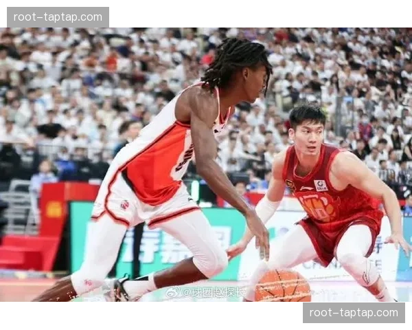 深圳白昊天外线防守，限制对手核心后卫得分效率